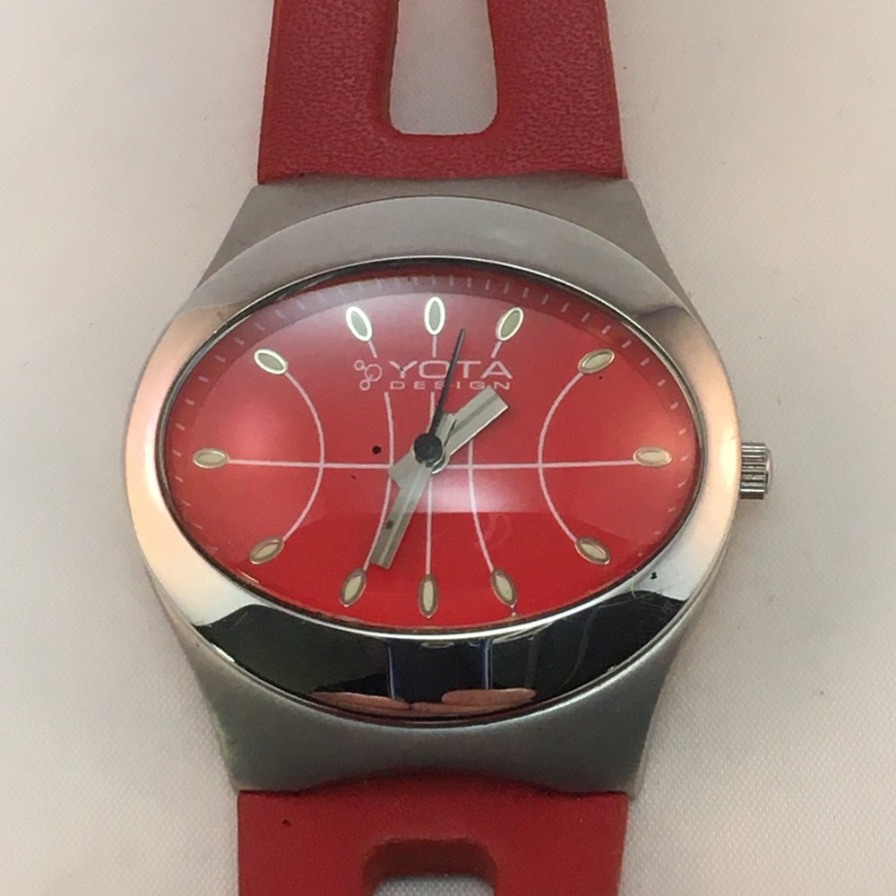Vintage Space Yota Red Watch